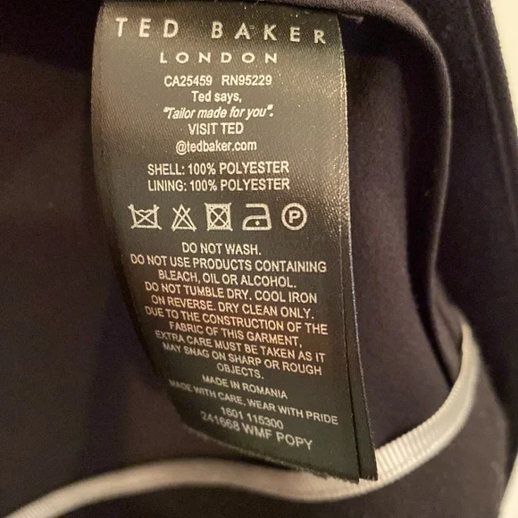 Ted Baker black blazer. Three quarter length ruched sleeves. TB 3 / US8 / US10 - Picture 3 of 9